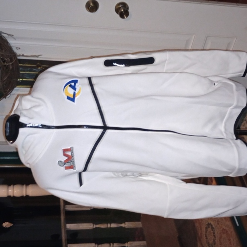Sale 💰 💰 La super bowl jacket. Nike Hoodie